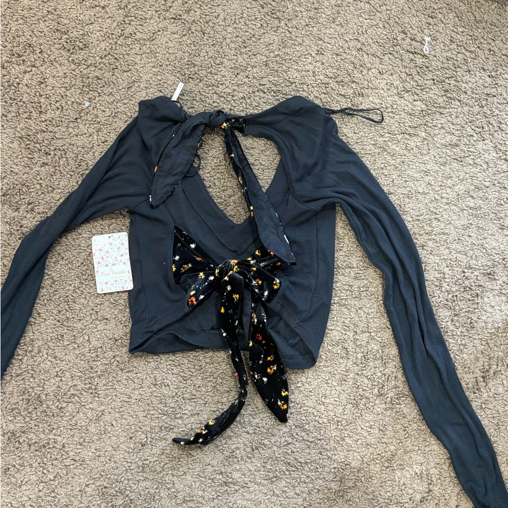 Black Long Sleeve Women's Top - Picture 4 of 4